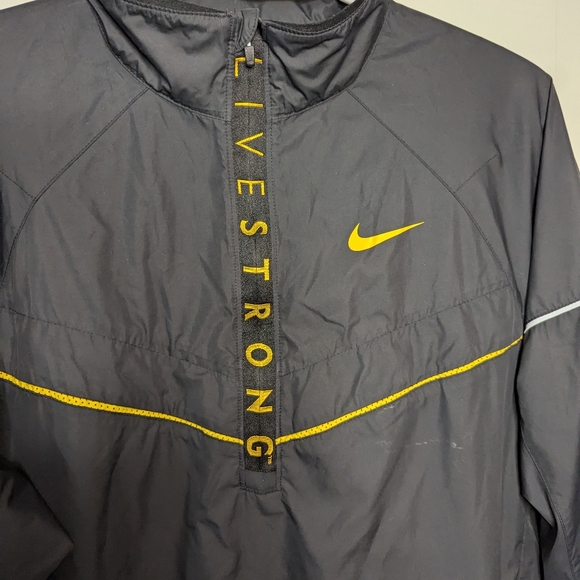 Nike Livestrong windbreaker - Picture 2 of 4